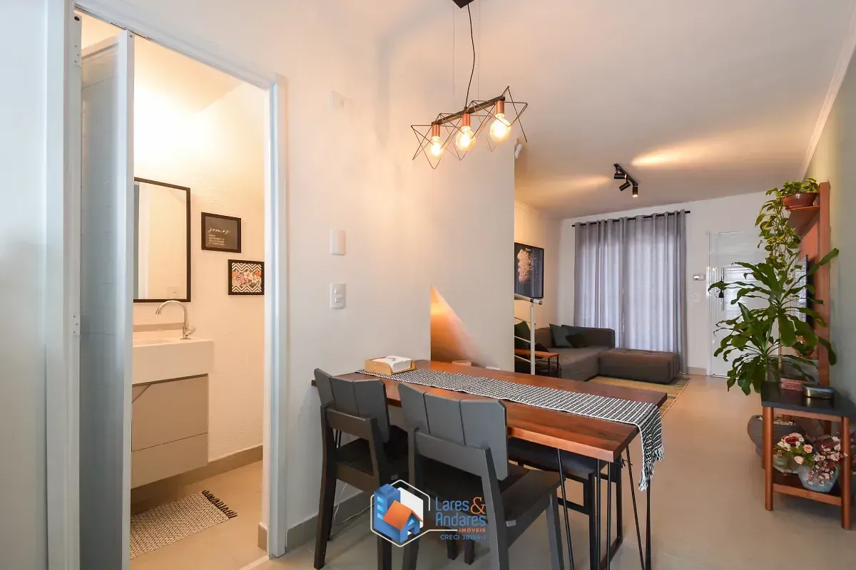Imagem Casa para venda em Jardim Aeroporto com 2 quartos, sendo 2 suítes, 125m²