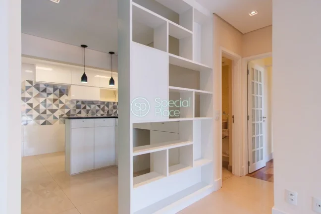 Imagem Apartamento com reforma impecável e com uma bela vista para o Campo de Marte!!! São 94m² de área...