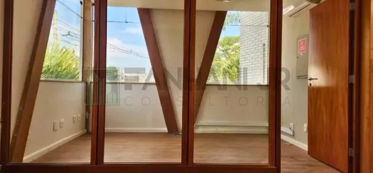 Imagem Casa Comercial de Alto Padrão para Locação em São Paulo-SP, Bairro Jardim Paulista, 940m² de Área