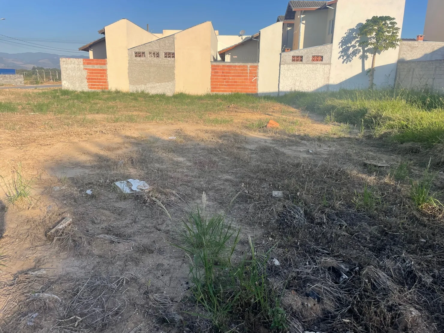 Imagem Terreno à venda 200M², Parque das Palmeiras, Pindamonhangaba - SP
