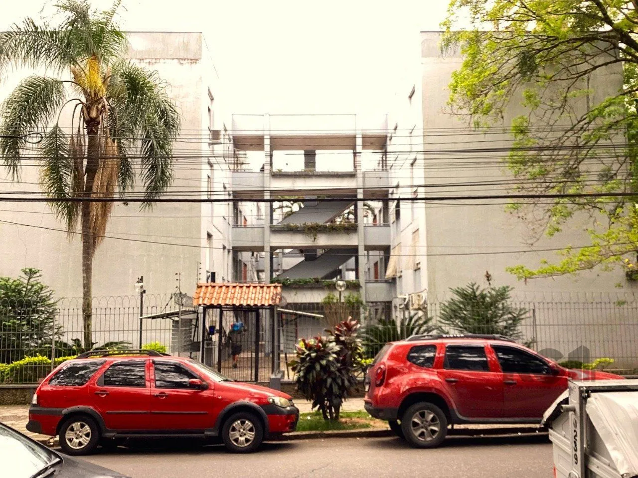 Imagem Apartamento 03 dormitórios no bairro Menino Deus, excelente localização.
