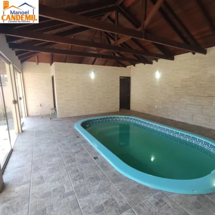 Imagem Casa Averbada à venda em Joinville, bairro Iririú