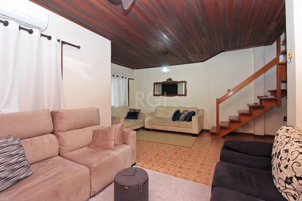 Imagem Casa para Venda - 150m², 4 dormitórios, sendo 1 suites, 3 vagas - Nonoai