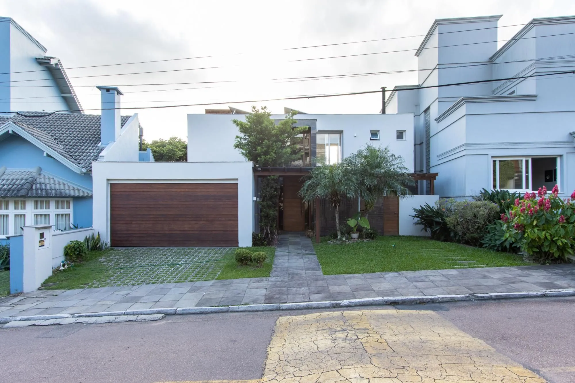 Imagem Casa 4 dormitórios com elevador