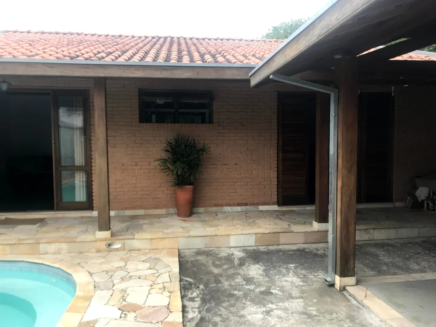 Imagem Casa à venda 2 Quartos, 5 Vagas, 250M², Conjunto Residencial Araretama, Pindamonhangaba - SP