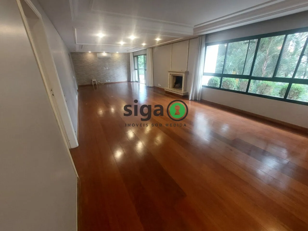 Imagem VENDE Apartamento na Vila Andrade (Região do Morumbi) com 4 Suítes, 4 Vagas + Depósito