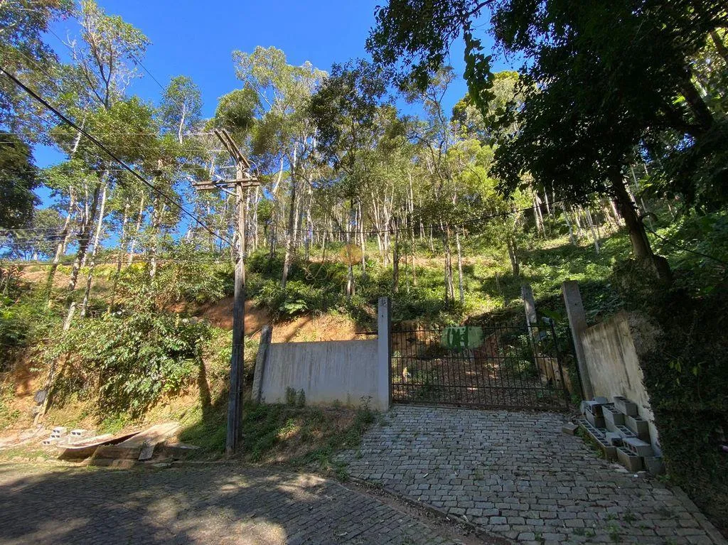 Foto do imóvel Terreno em Condomínio para Venda em Teresópolis / RJ em Avenida Tobias Barreto