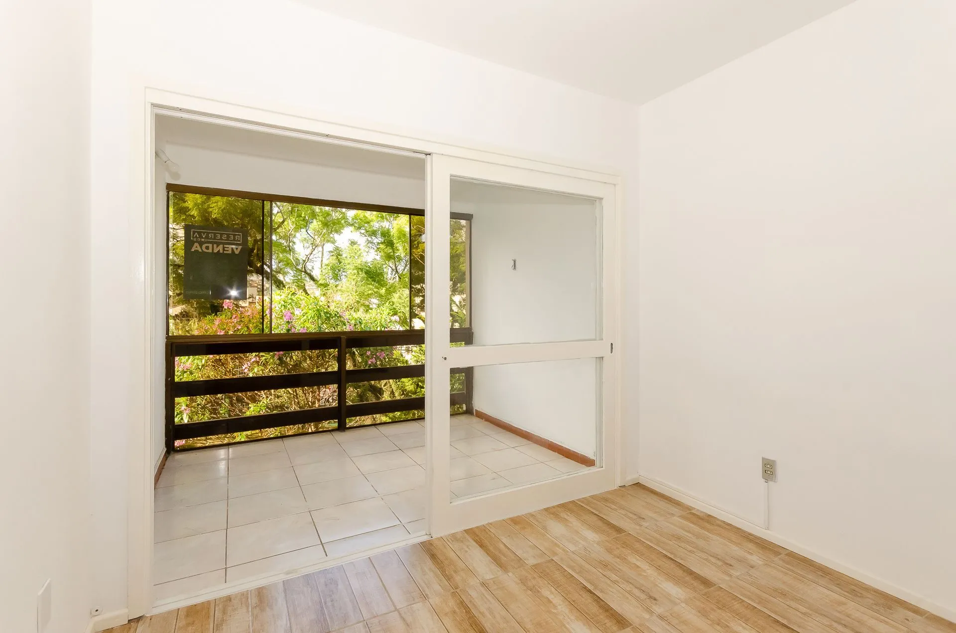 Imagem Maison Des Fleurs Apartamento de 2 dormitórios no Bairro Jardim do Salso