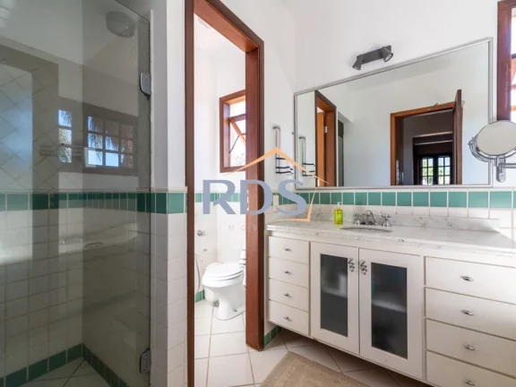 Imagem Lindíssima casa em Atibaia ,porteira fechada ! 350m² 05 suítes