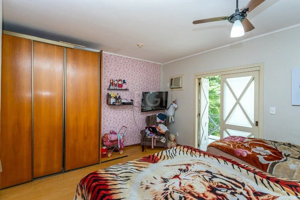 Imagem Sobrado para Venda - 171.64m², 3 dormitórios, sendo 1 suites, 2 vagas - Jardim Itu