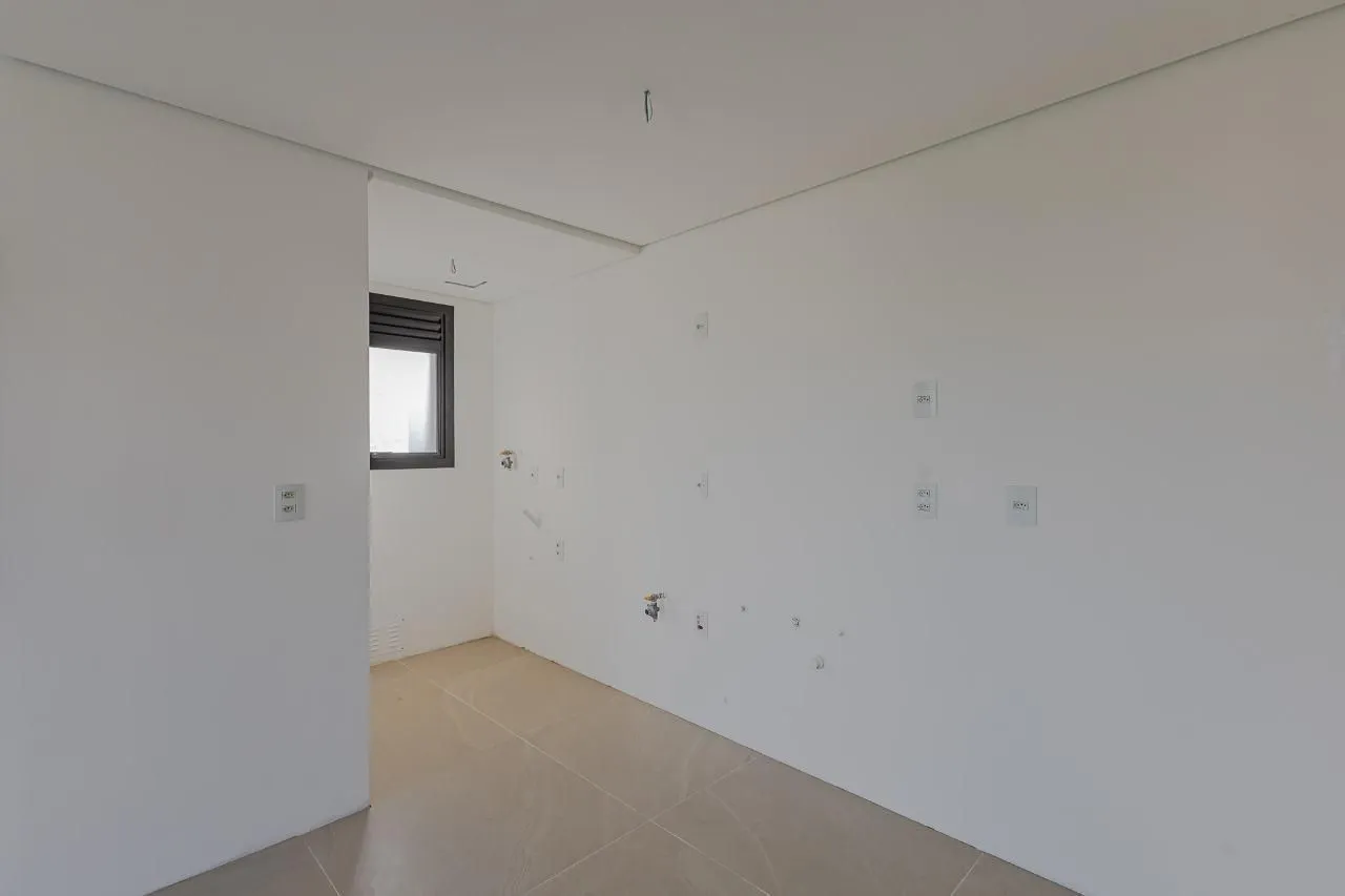 Imagem APARTAMENTO, 2 DORMITÓRIOS, 2 SUÍTES, VARANDA, VAGA DE GARAGEM, BAIRRO MENINO DEUS, PORTO ALEGRE/RS