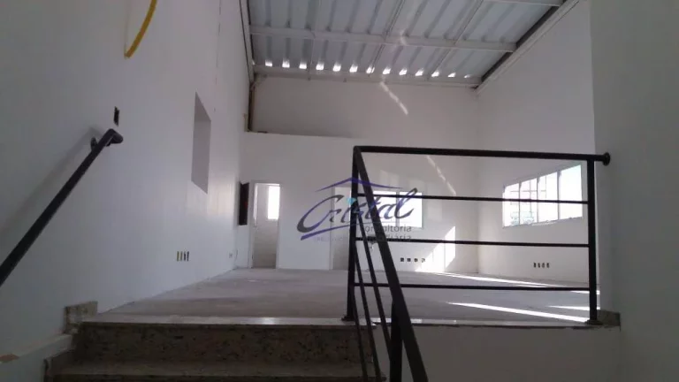 Imagem Galpão de 1000m² km 43 Raposo Tavares