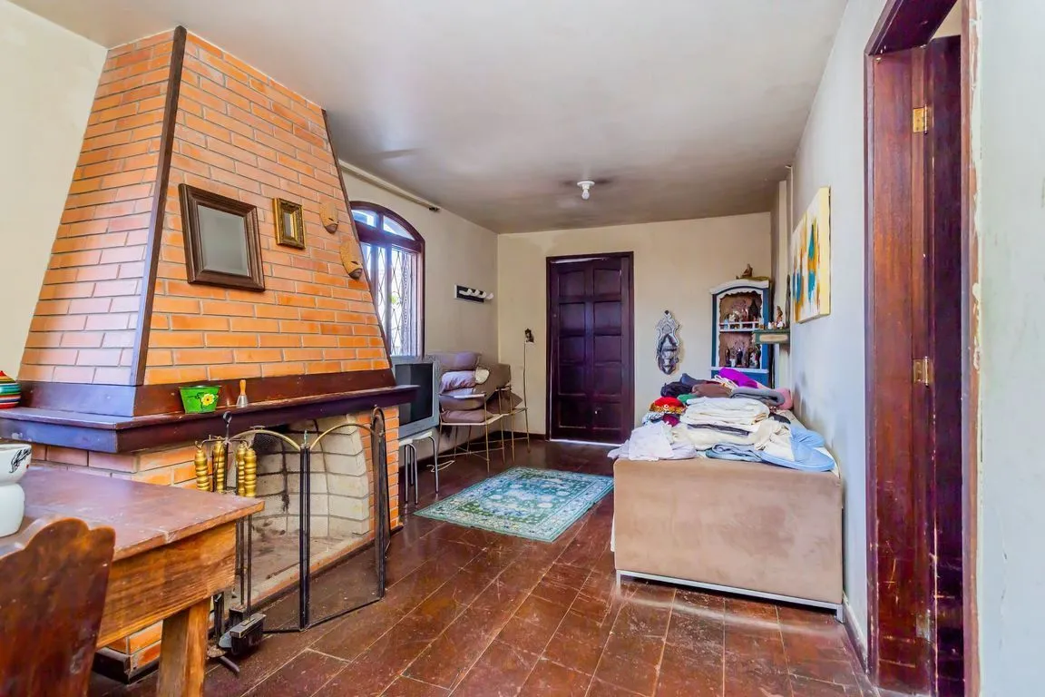 Imagem Casa de 3 dormitórios no Bairro Vila Jardim - Porto Alegre