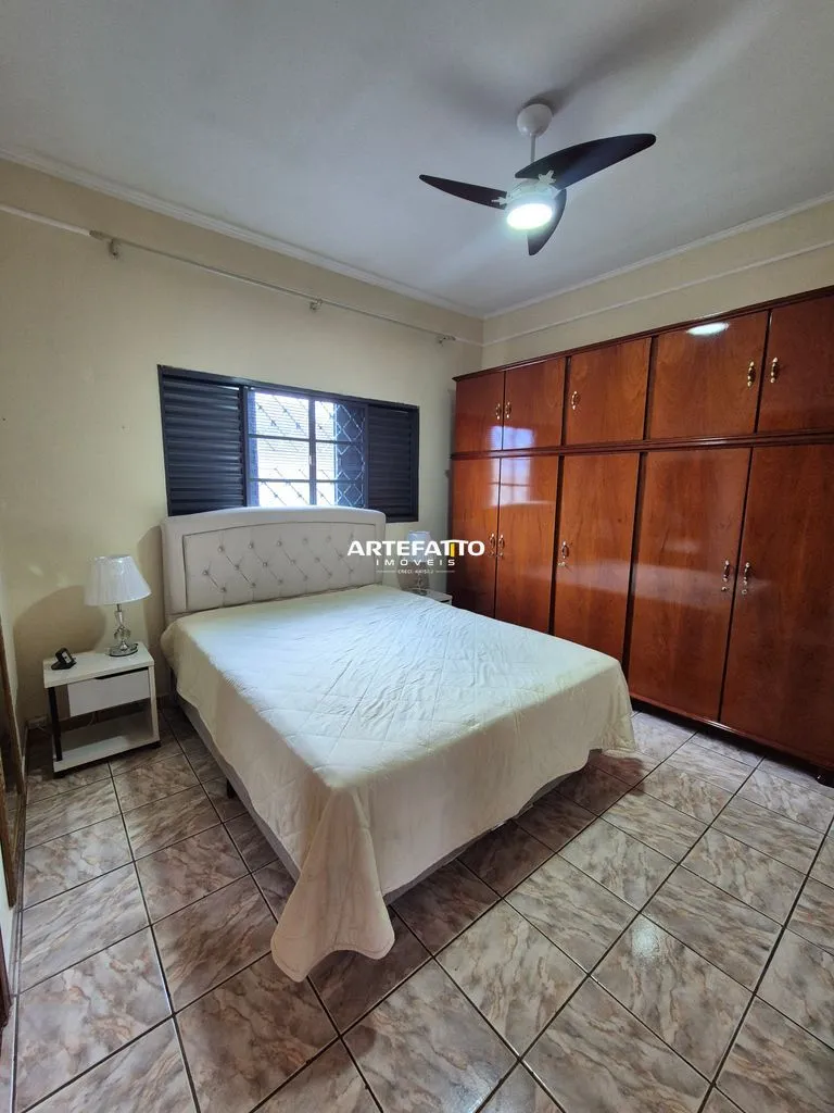 Imagem Casa com 3 dormitórios no bairro Santa Terezinha