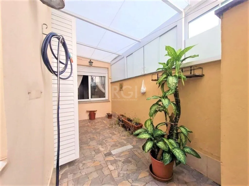 Imagem Apartamento de 3 dormitórios, Bairro Menino Deus