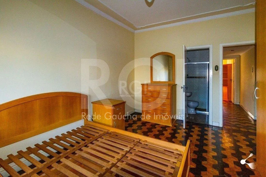 Imagem #Apartamento de 3 dormitórios com vaga de garagem no bairro Cidade Baixa.