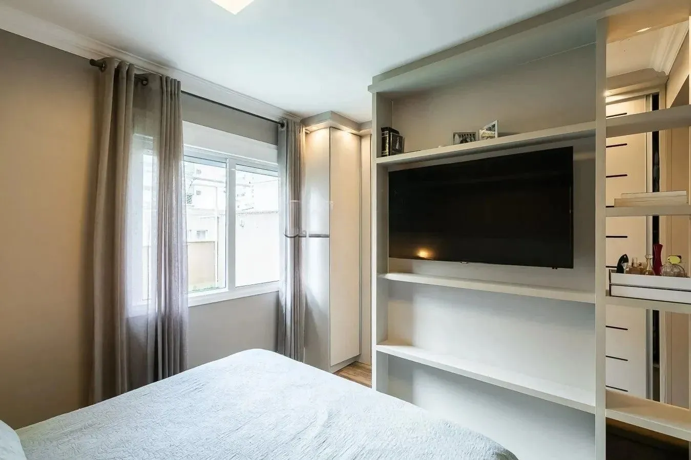 Imagem Apartamento Garden 3 dorm, semimobliado com Pátio no Bairro Santana