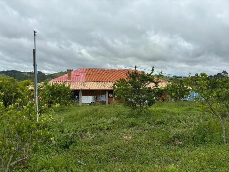 Imagem Vende-se Maravilhoso Sítio em Entre Rios de Minas - com 10 hectares de terra