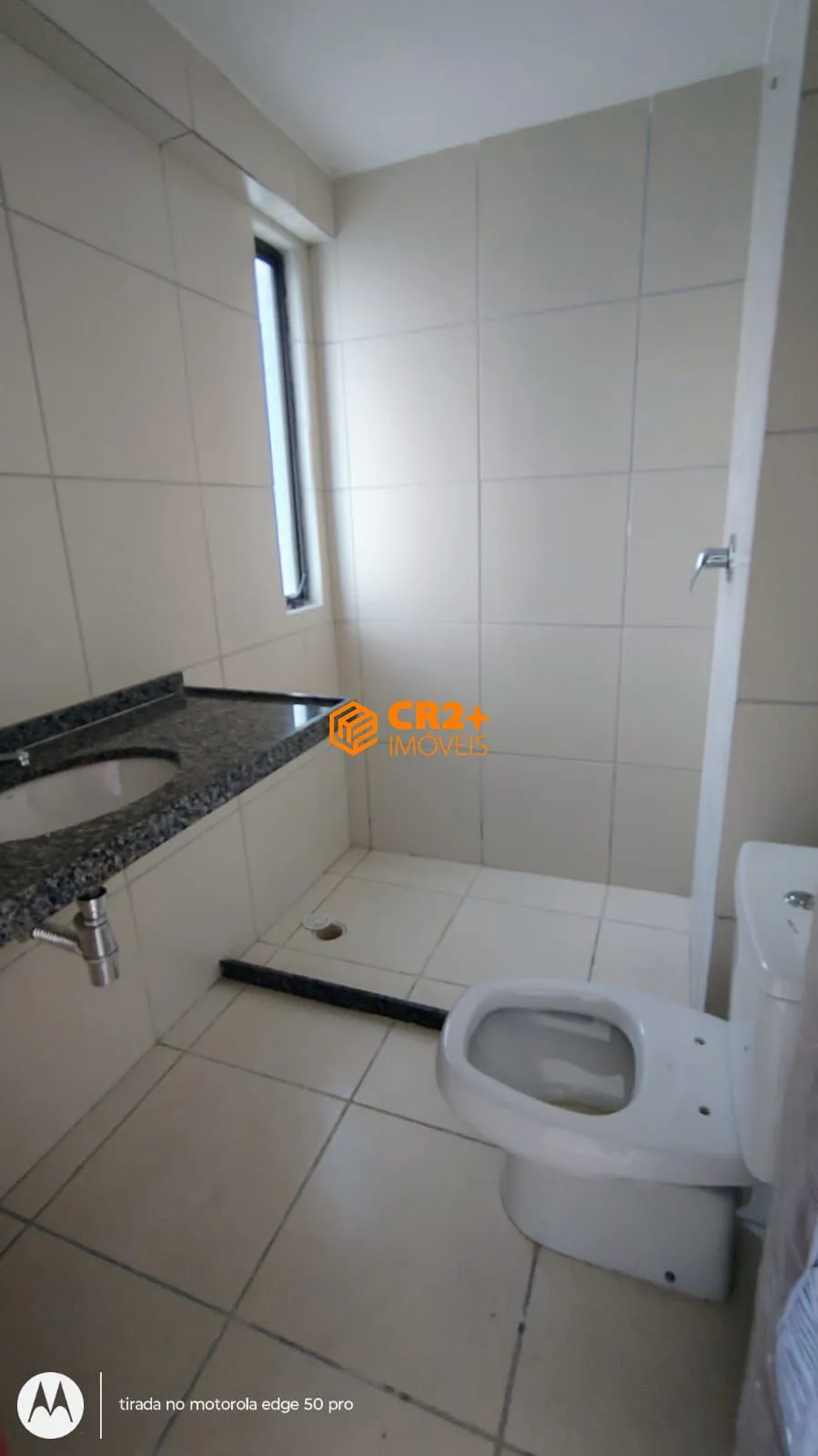 Imagem Alugo apartamento com 136 metros, com 4 quartos, 03 suítes, 02 vagas de garagem