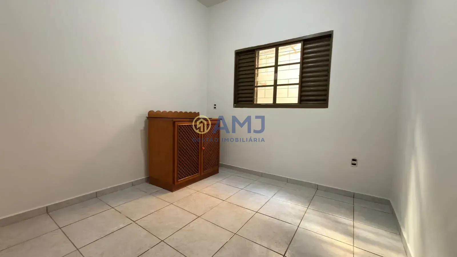 Imagem SOBRADO AMPLO À VENDA | VILA LUCY - GOIÂNIA