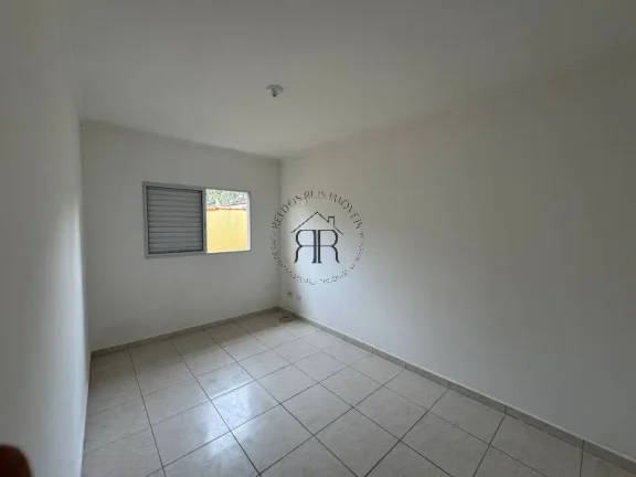 Imagem Venha morar nessa incrível casa com 2 quartos, perfeita para você e sua família! Com uma ampla sa...