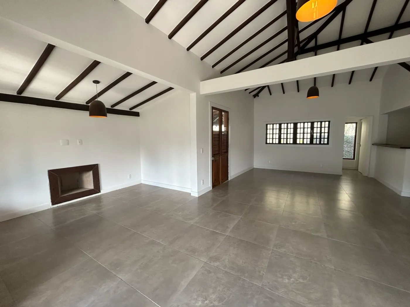 Imagem Casa em Condomínio para Venda em Petrópolis / RJ no bairro Cuiabá
