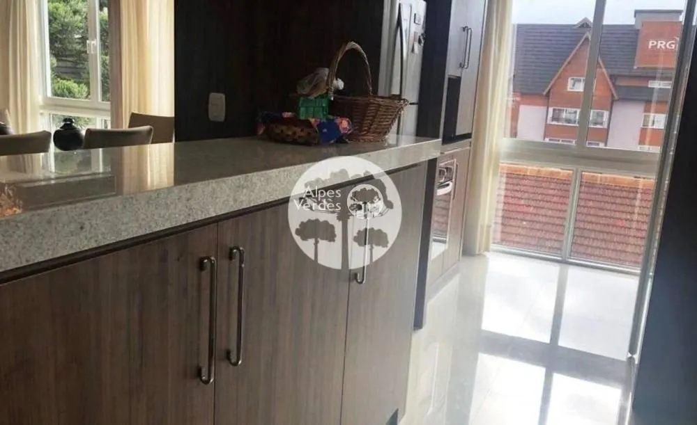 Imagem Vende-se cobertura comercial em Gramado, no centro da cidade!!