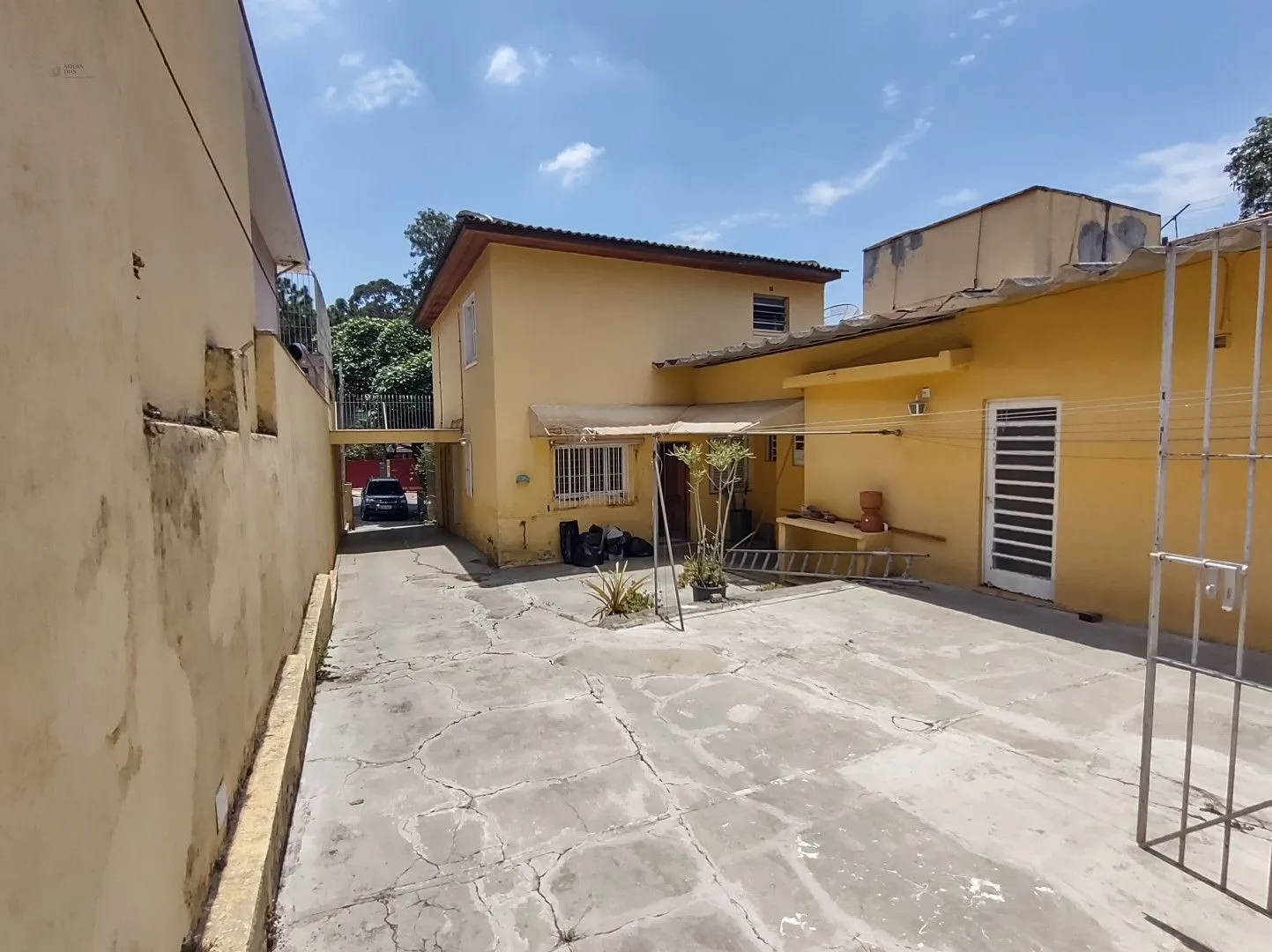 Imagem Excelente Casa ( Sobrado) na Vila Madalena para modernização em terreno de 550m²