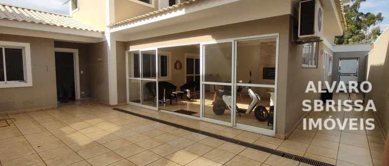 Imagem Casa com 3 suítes, 3 vagas cobertas, Condomínio Portal de Itu II, ITU SP, 245m²ac, 300m²at. Estuda permuta, imóveis ou automóveis como parte de pagam