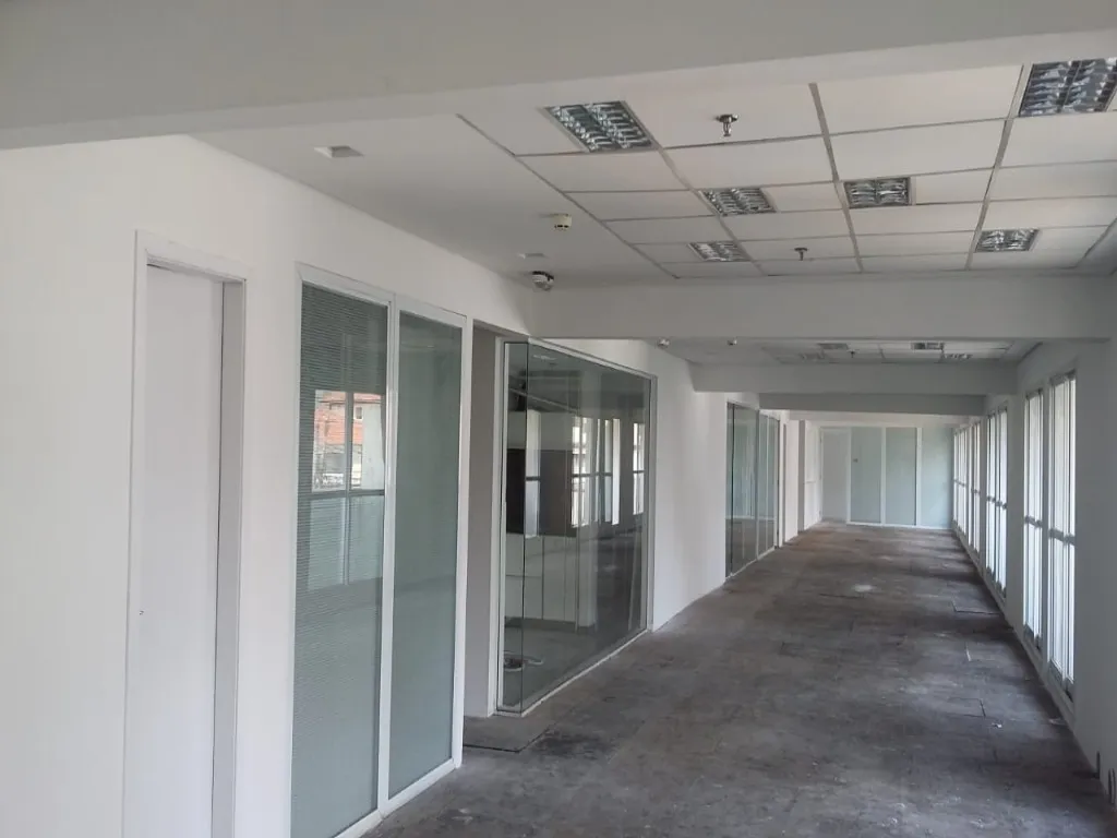 Imagem Conjunto Comercial de Excelência em Santana, São Paulo-SP com 1 Vaga de Garagem e 107m² de Área