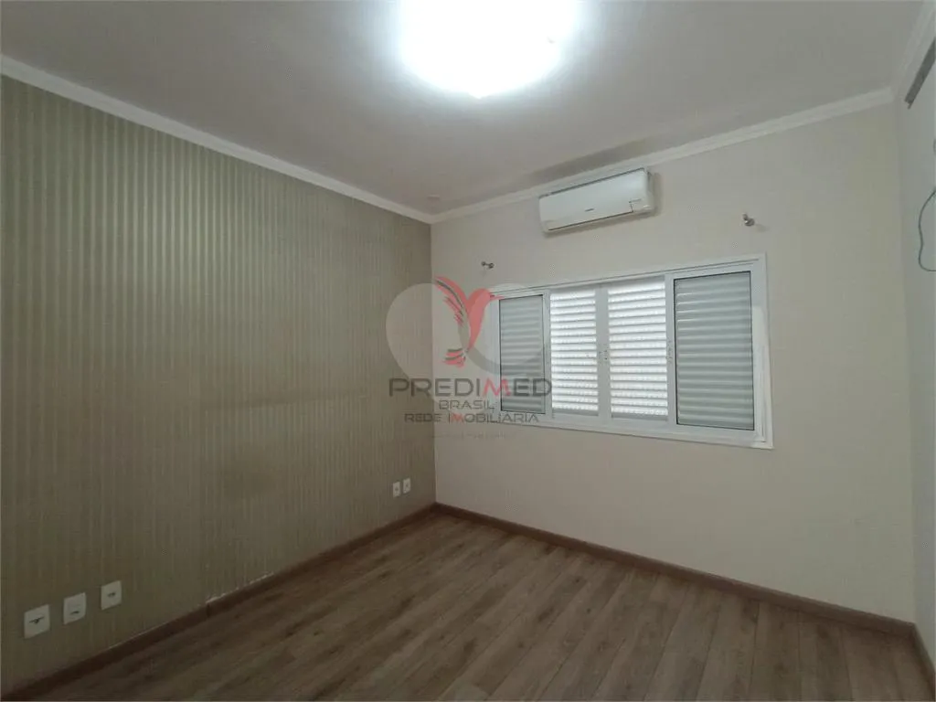 Imagem Casa de 4 quartos, 249m² no bairro Vila Antonieta I, em Lençóis Paulista