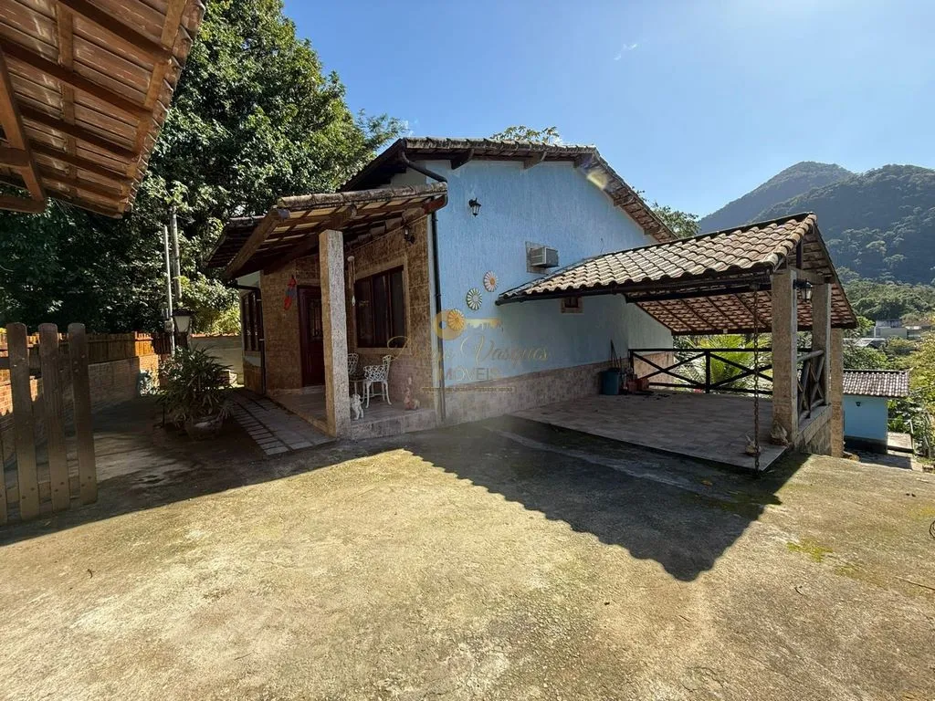 Imagem Casa em Condomínio para Venda em Guapimirim / RJ no bairro Limoeiro