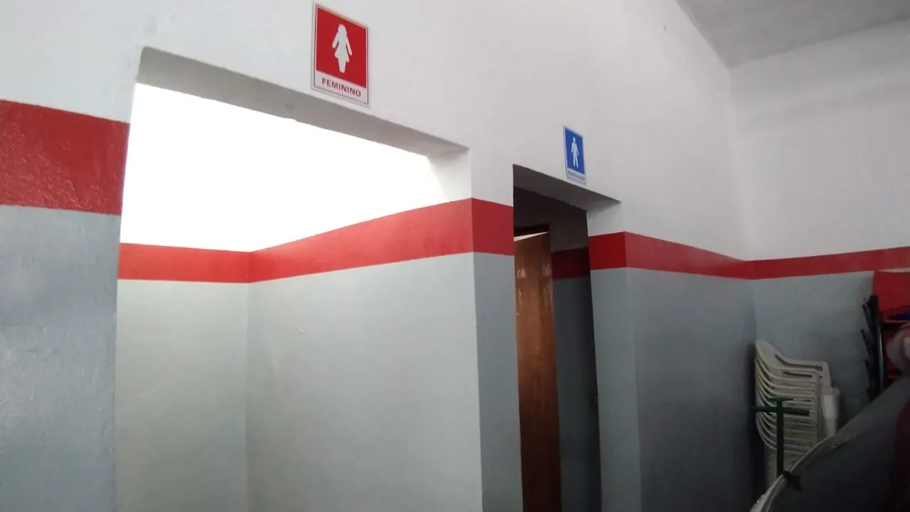 Imagem Sobrado comercial à venda em Sorocaba-SP, Jardim Nova Manchester: 3 salas, 5 banheiros, 3 vagas, 550m². Confira já!