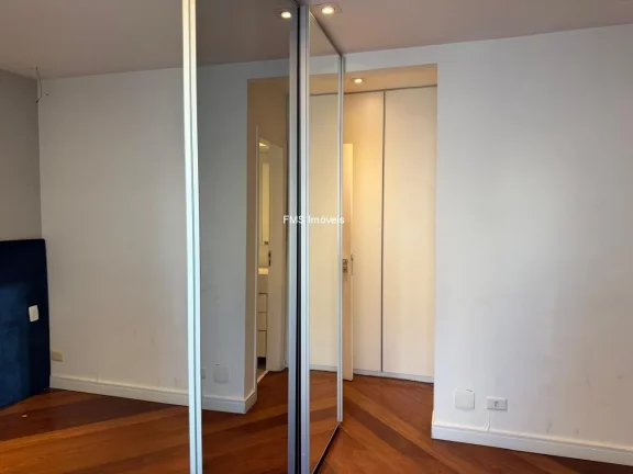 Imagem Cobertura duplex com 188m2 na Vila Olímpia