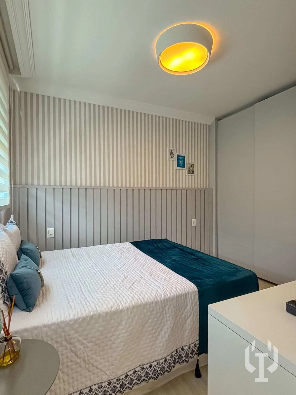 Imagem Apartamento de 4 suítes na quadra do mar em Meia Praia
