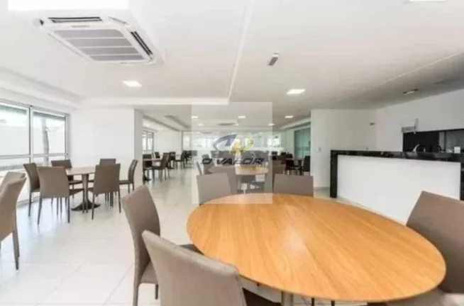 Imagem Vendo Cobertura com 158 m², 3 quartos s/ 3 suítes + DCE, sala ampla, espaço gourmet, piscina e 2 vagas