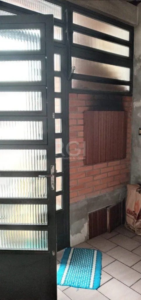 Imagem Casa para Venda - 95m², 2 dormitórios, 3 vagas - Teresópolis