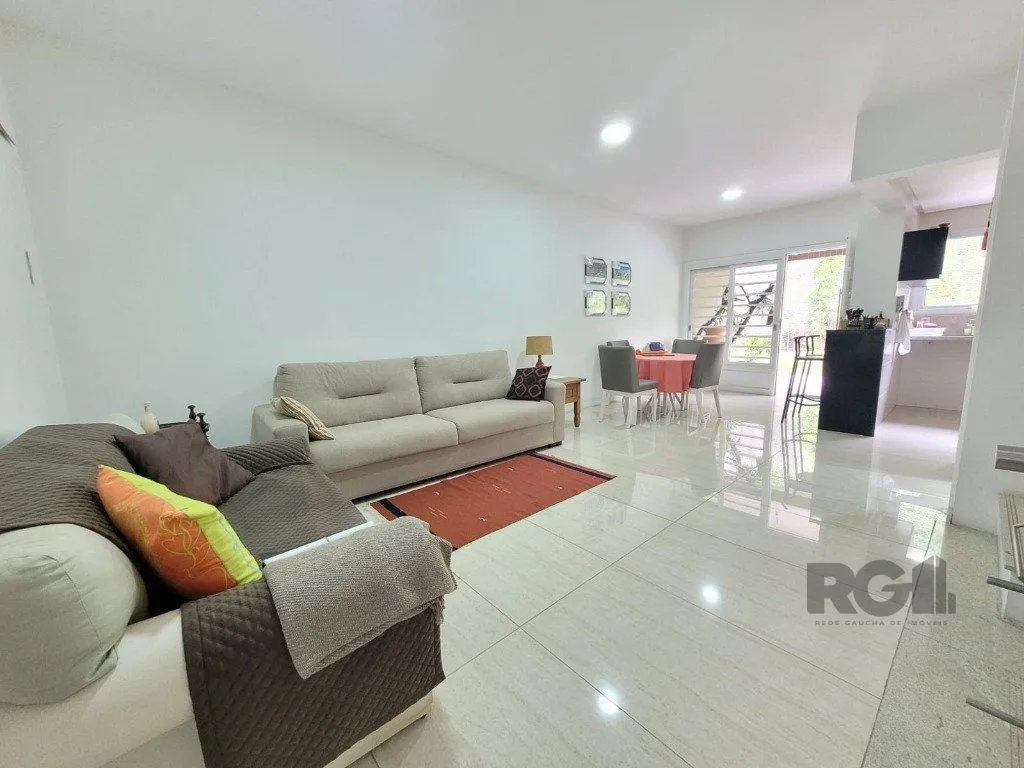 Imagem Casa Condominio para Venda - 250.88m², 3 dormitórios, sendo 3 suites, 3 vagas - Praia de Belas
