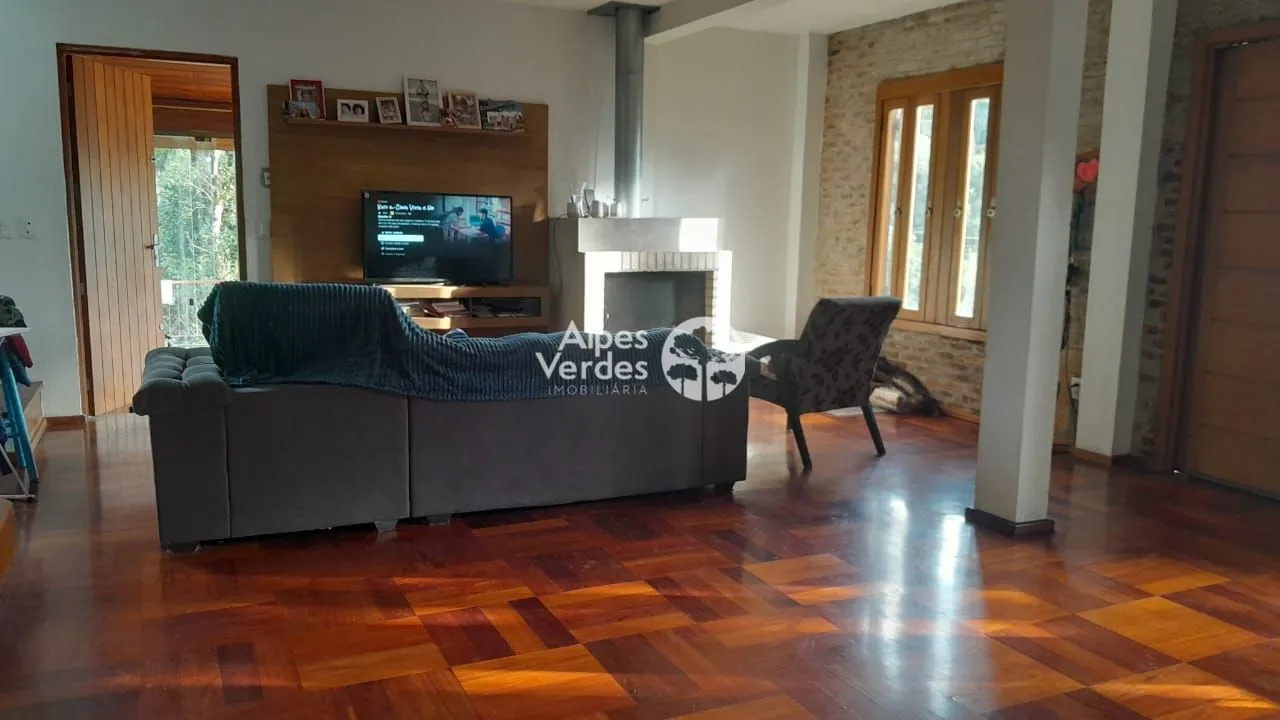 Imagem Vende-se Casa em Canela-RS, no Bairro Maggi, com 2 quartos