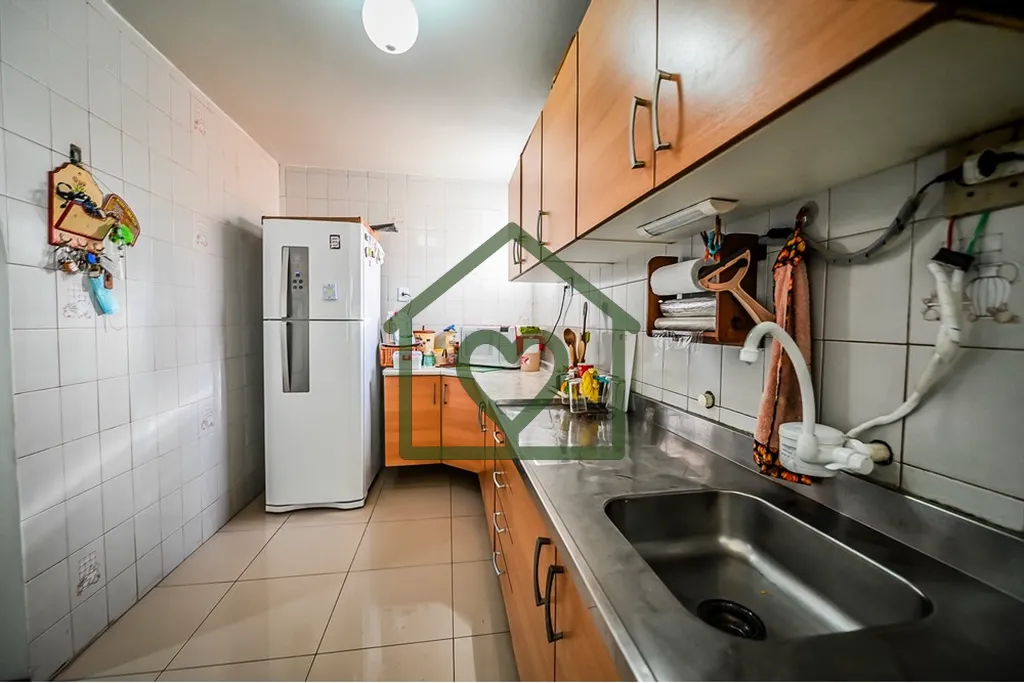 Imagem Sinta-se em casa nesta encantadora Casa em Condomínio à venda em Porto Alegre, na tranquila Rua Á...