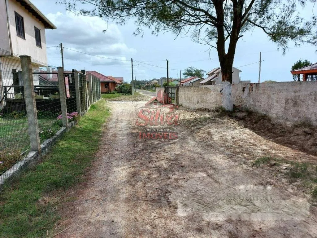 Imagem T1052 |Terreno 300 m² a 50 metros do mar em Mariluz Norte