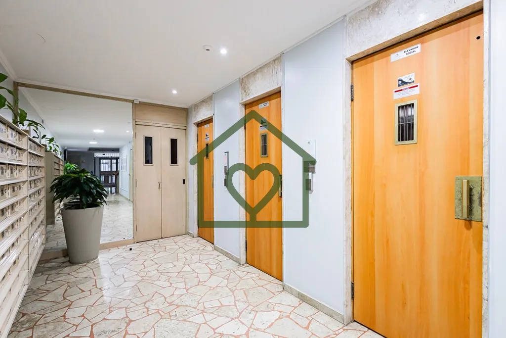 Imagem Apartamento à venda Condomínio Amazônia
 Av. Borges de Medeiros, 652 Centro Histórico
Este apart...