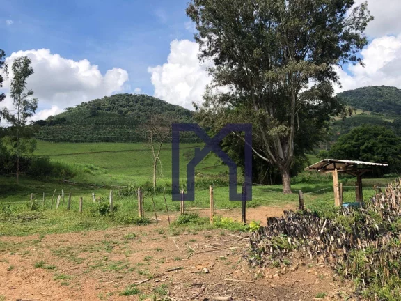 Imagem Sítio com 3 dormitórios à venda, 359300 m² por R$ 2.200.000,00 - Zona Rural - Pedralva/MG