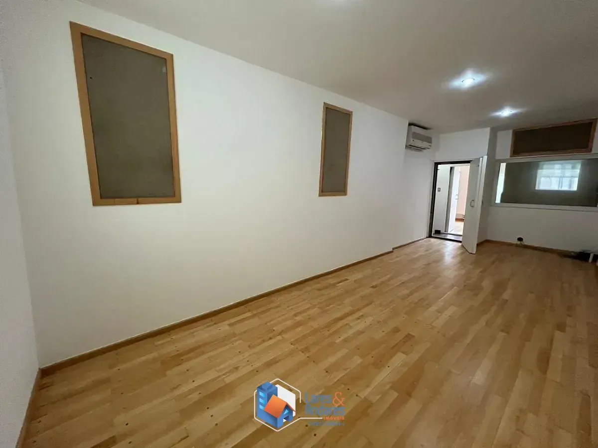 Imagem Casa para venda em Vila Mariana com 3 quartos, 200m²