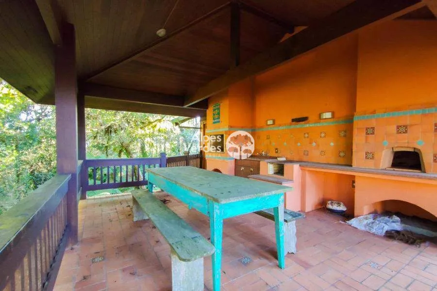 Imagem Vende-se Casa no Quinta da Serra, com 04 dormitórios