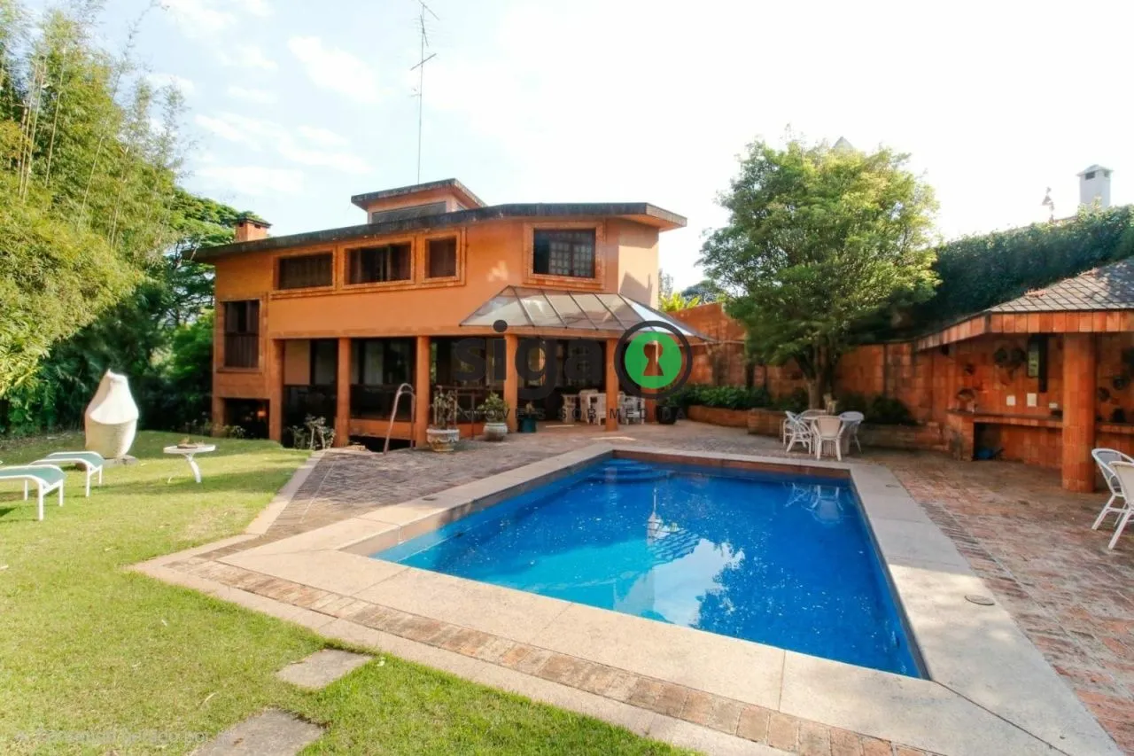 Foto do imóvel Casa a venda em Rua fechada no Morumbi com 4 quartos