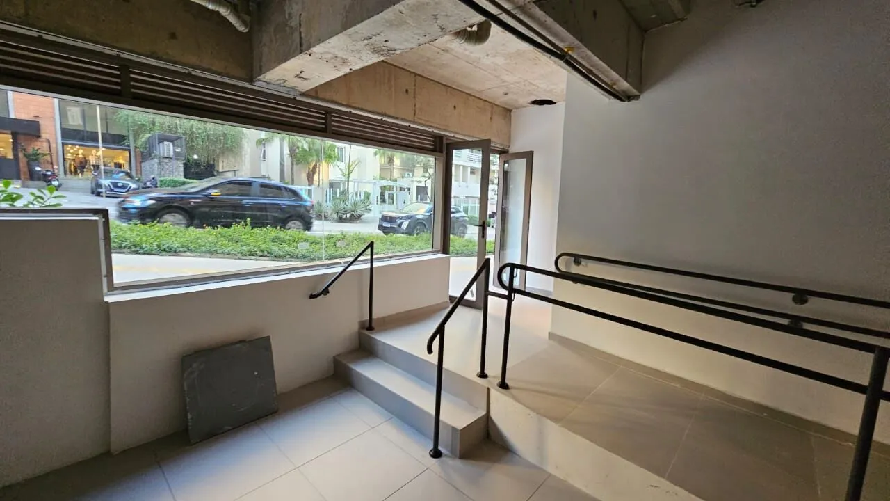 Imagem Loja, Fachada Ativa , para locação, no Jardim Paulista, com 120m²