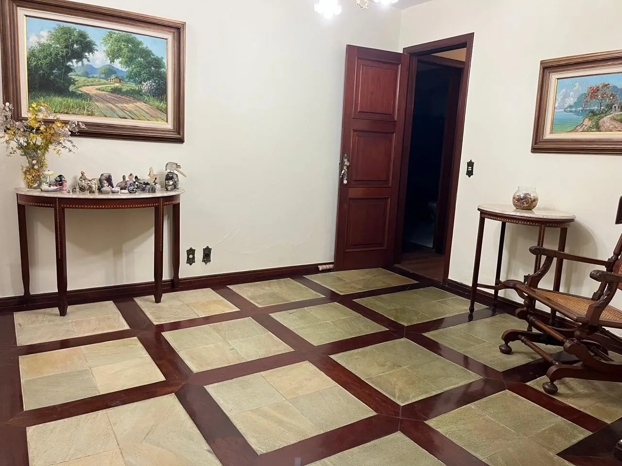 Imagem Casa para Venda em Petrópolis / RJ no bairro Itaipava