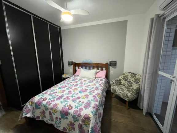 Imagem Ótimo apartamento a venda em Santos no Gonzaga av. da praia.