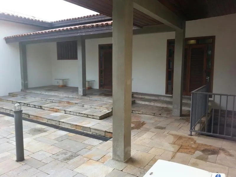 Imagem CASA COMERCIAL PARA LOCAÇÃO E VENDA.
